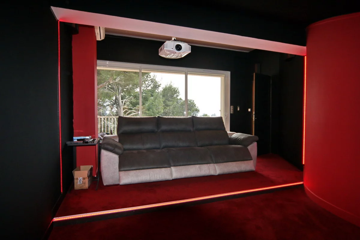 Cinéma privé - la Seyne sur Mer - 83 - Photo 3